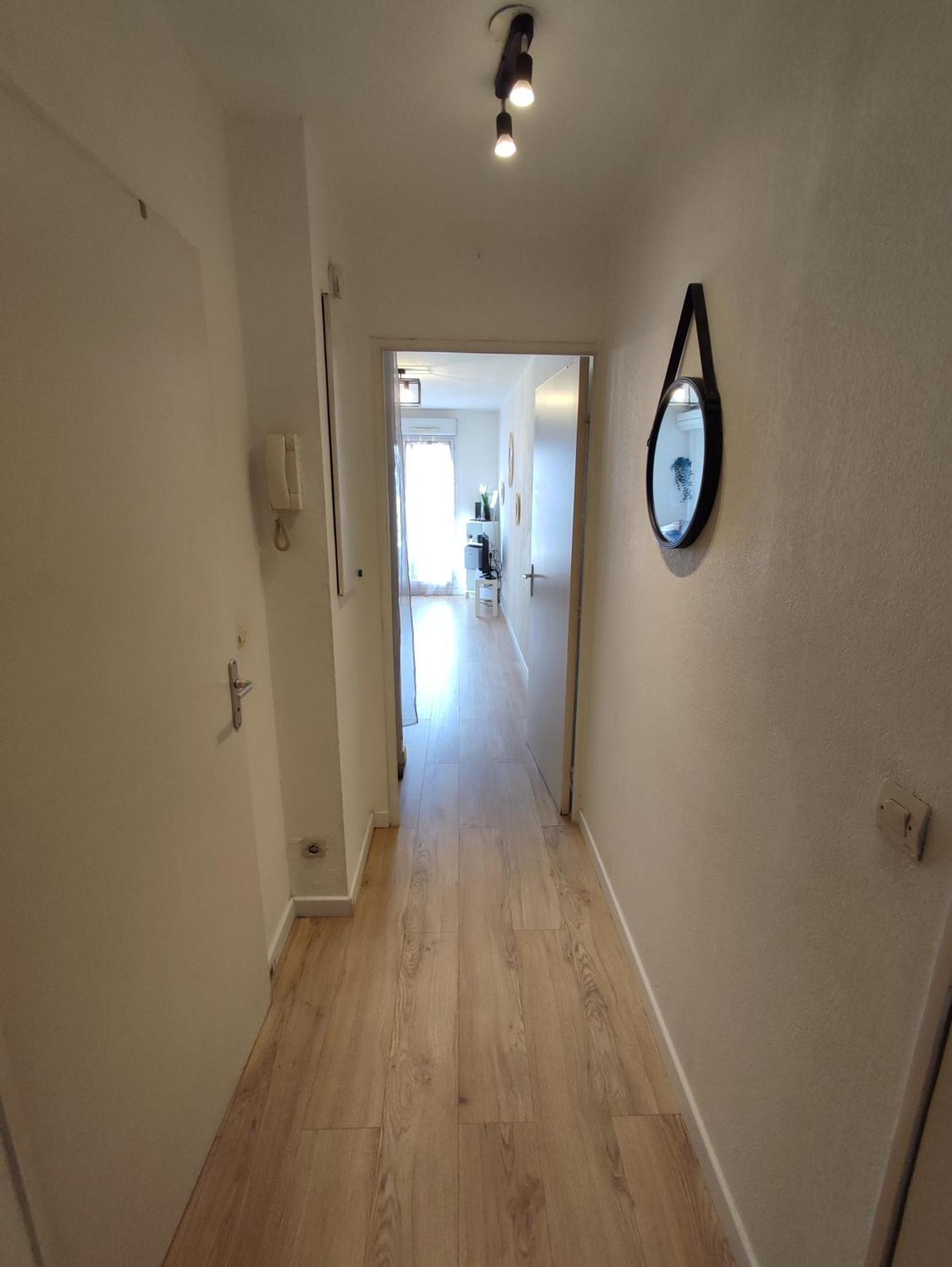 Appartement Climatise Tout Equipe A 6Min De La Gare St Charles Marseille Eksteriør billede